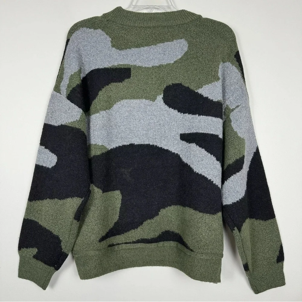 Terra‎ Sky Camo Print Sweater Crew Neck Long Sleeves Womens Size NWOT